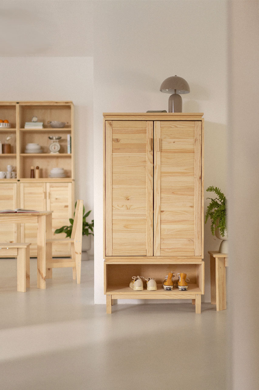 Imagen de ambiente 1 para:Armario zapatero de madera natural